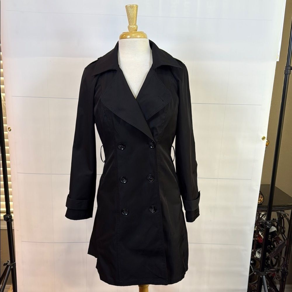 Cynthia Rowley Black Trench Raincoat with Pleated back, Medium